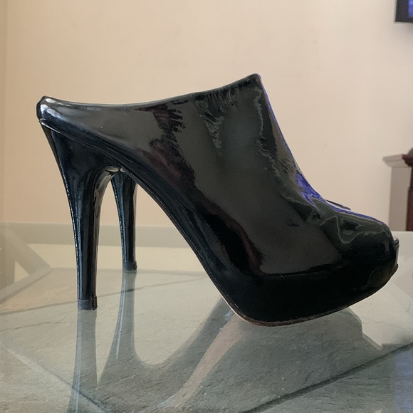 STUART WEITZMAN Patent Leather High Heel Mule Booti - Picture 2 of 14